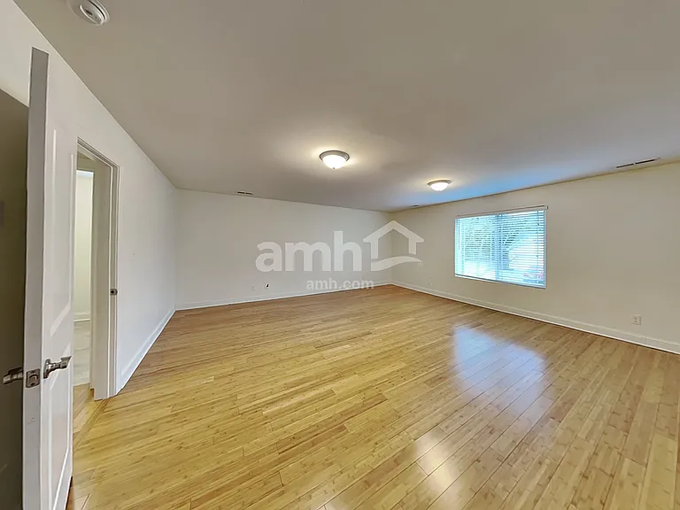 5823 Parkstone Dr — Photo 9