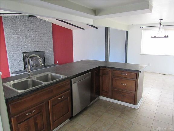 3rd image of 5740 Toulon Ct