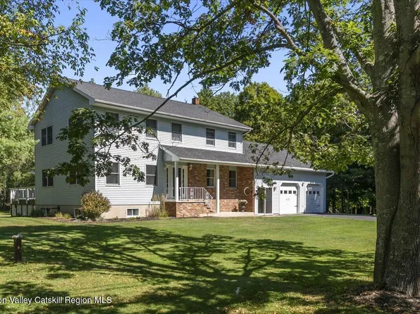 29 Stone Mountain Road, Round Top, NY 12473