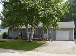 775 W 6th St, Garner, IA 50438