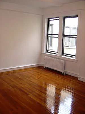 Rented by City Connections Realty | media 9