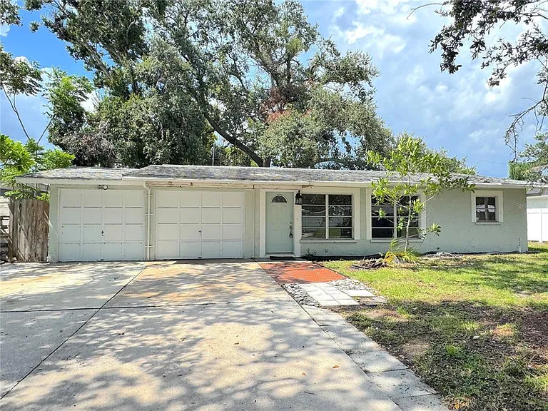 3883 Hawkeye Cir — Photo 1