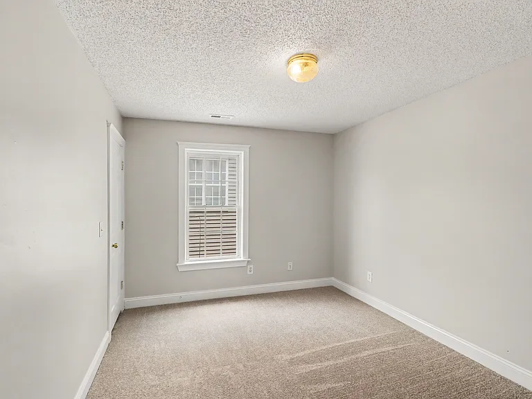 1919 Olsen Ln — Photo 14
