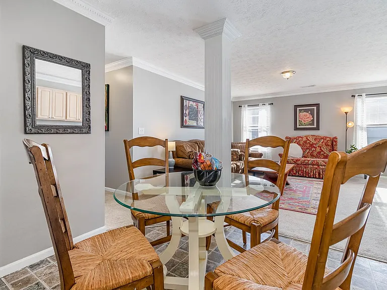 130 Overbrook Ct — Photo 10