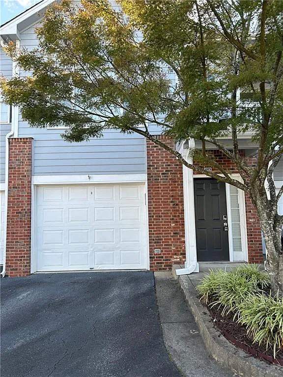 2 bed, 2.0 bath, 1412 sqft, $2,550 — Photo 2