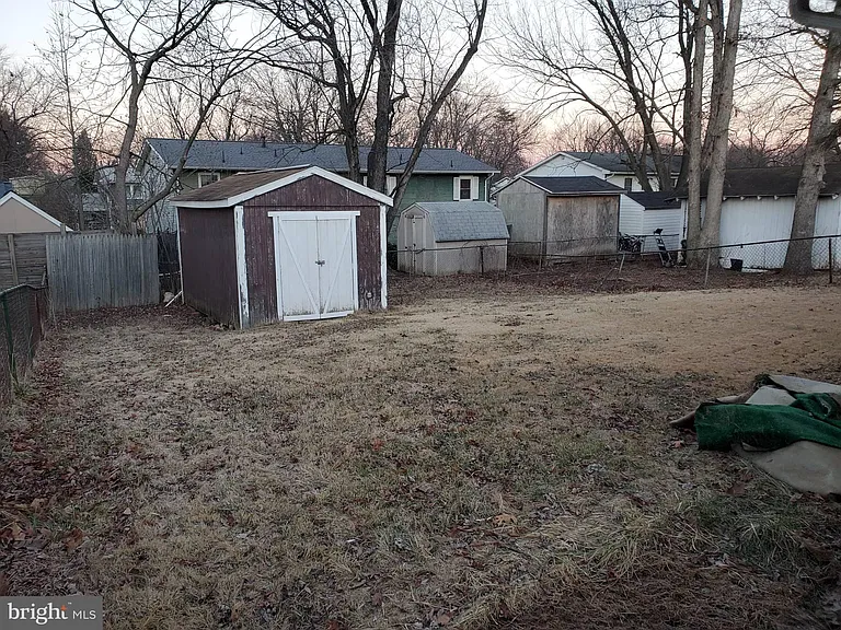 1321 Greyswood Rd — Photo 14