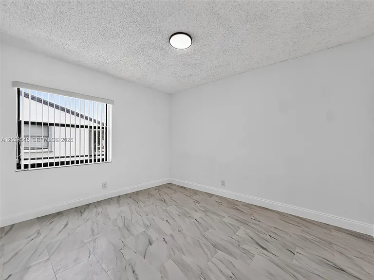 11358 Taft St #11358 — Photo 9