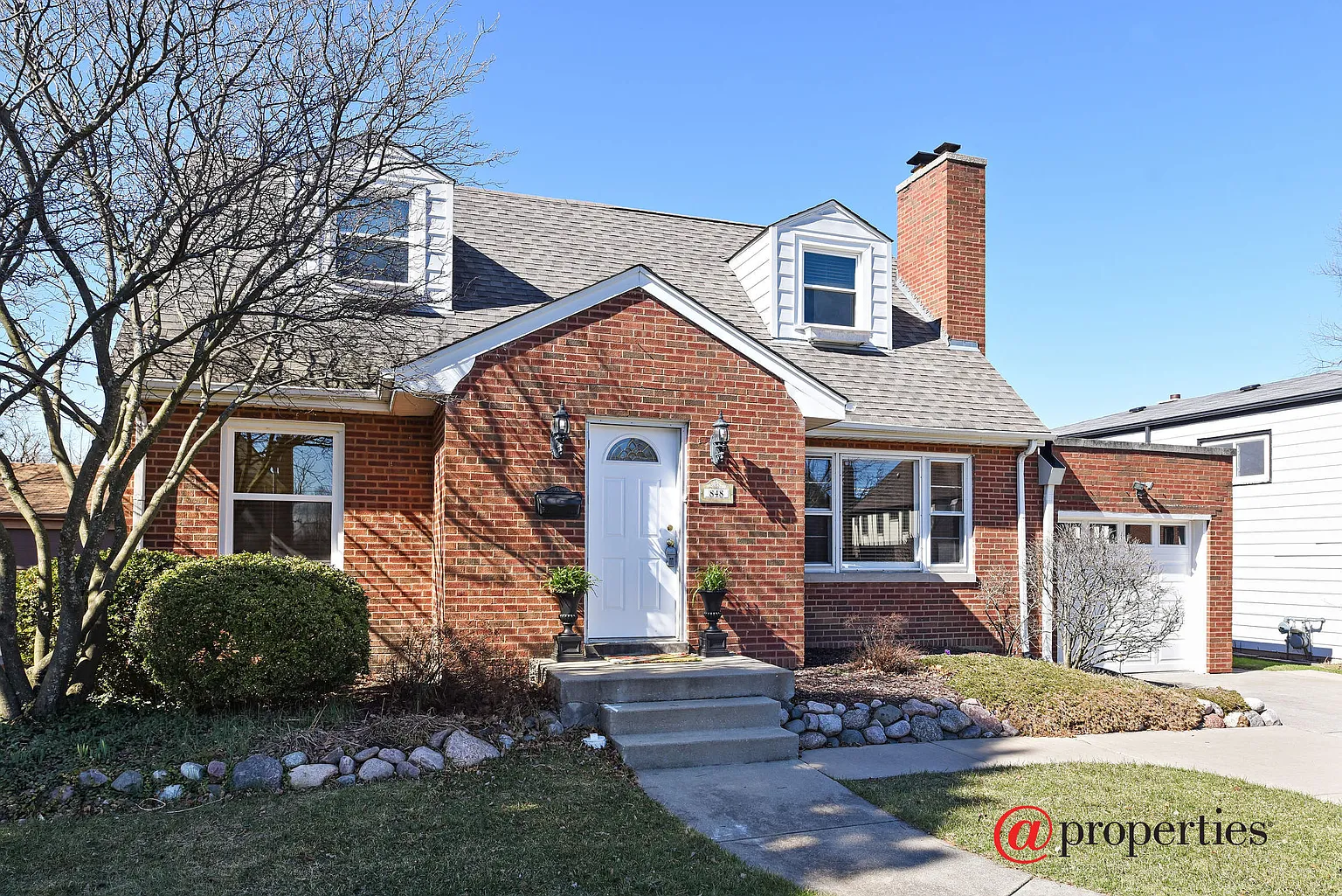 848 S Linden Ave photo 1