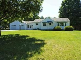 169 Jones Rd, Saratoga Springs, NY 12866