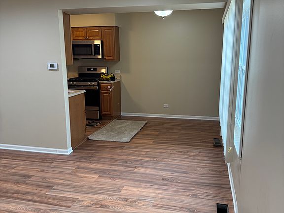 4th image of 452 Creekside Dr