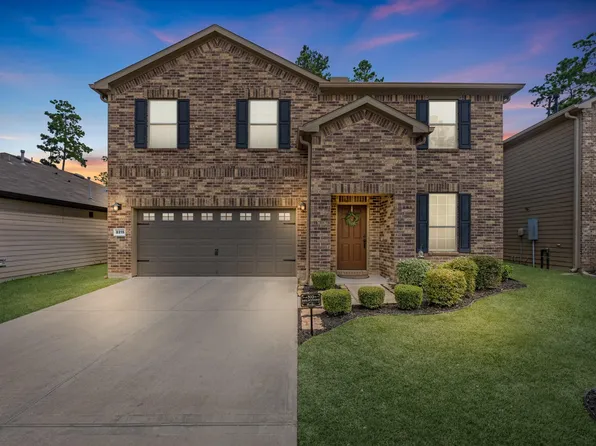 2215 Timberland Country Ct, Conroe, TX 77304