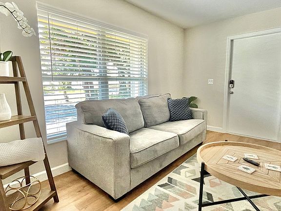 4th image of 1928 9th Ave APT 1