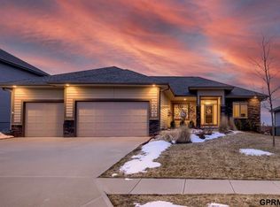 508 S 201st Ave, Elkhorn, NE 68022