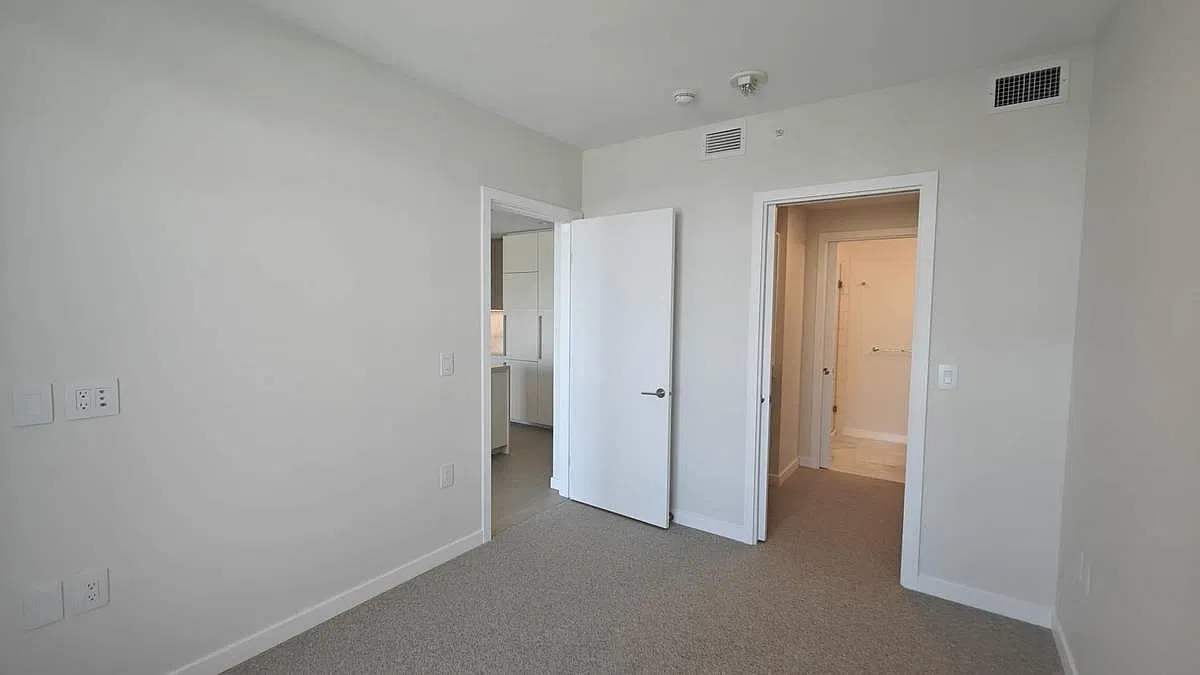 2 bed, 760 sqft, $2,950 — Photo 3
