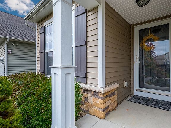2nd image of 6090 Stockton Trail Way