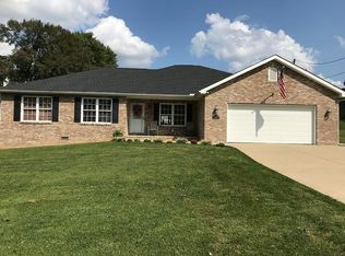 20 Cabern Dr, Hurricane, WV 25526