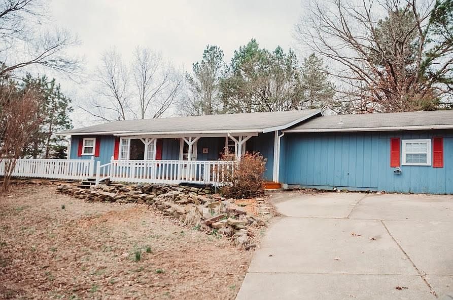 1st image of 15607 Lakeview Dr