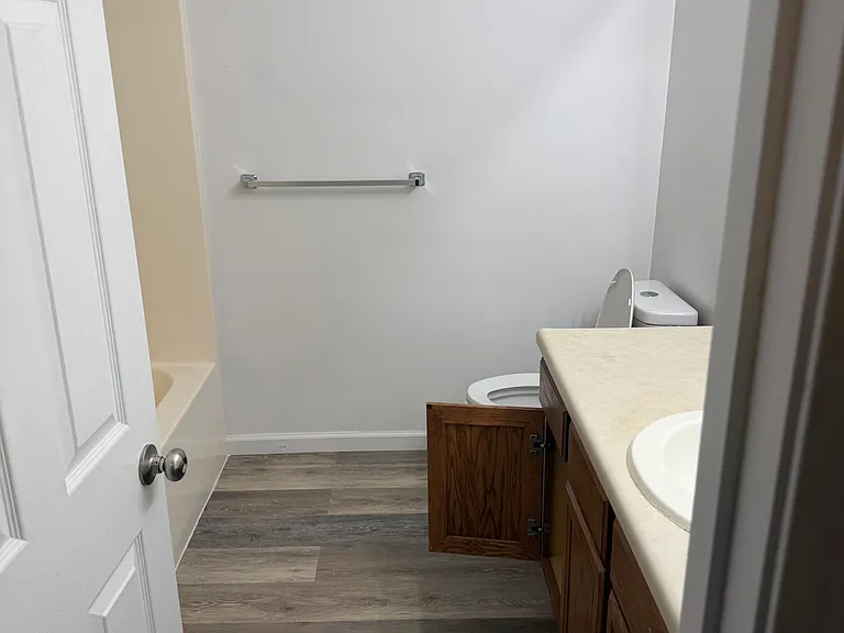 404 E Morgan Dr #B — Photo 8