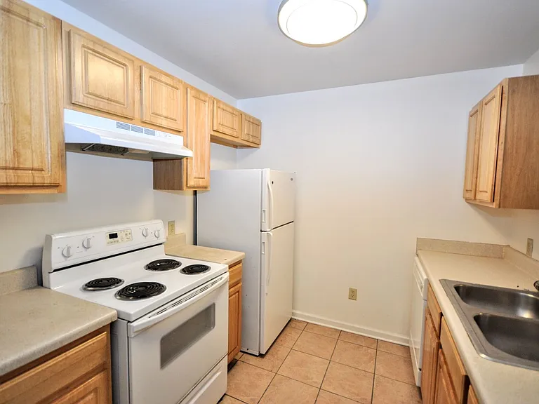 1121 Transit Way — Photo 7