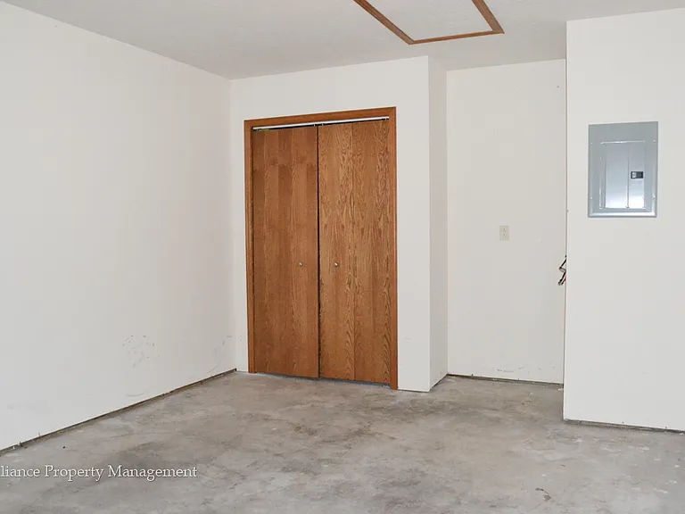 Brookmont Dr. 516-518 — Photo 4