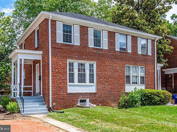4th image of 2621 S Veitch St