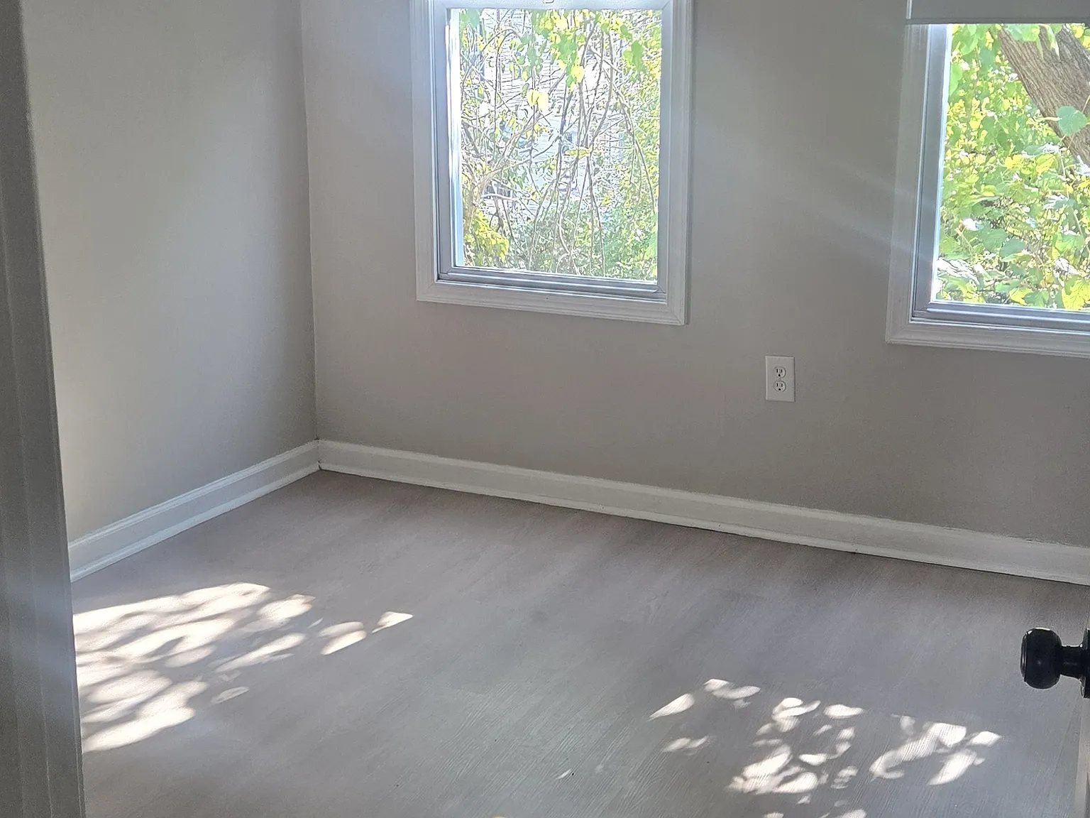 3 bed, 1.5 bath, 1300 sqft, $1,400 — Photo 4