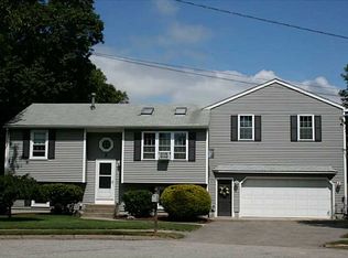5 Hendricken Ct, Warwick, RI 02889