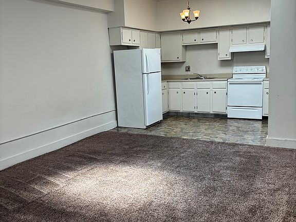 2nd image of 364 High St #220