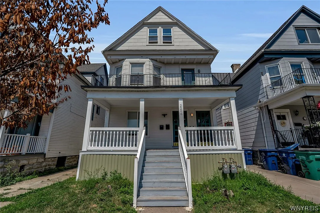 3 bed, 1.0 bath, 1632 sqft, $1,875 — Photo 3