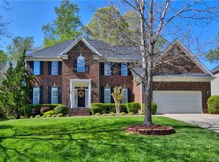 11919 Farnborough Rd, Huntersville, NC 28078