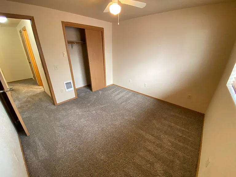 109 S Pearl St. — Photo 14