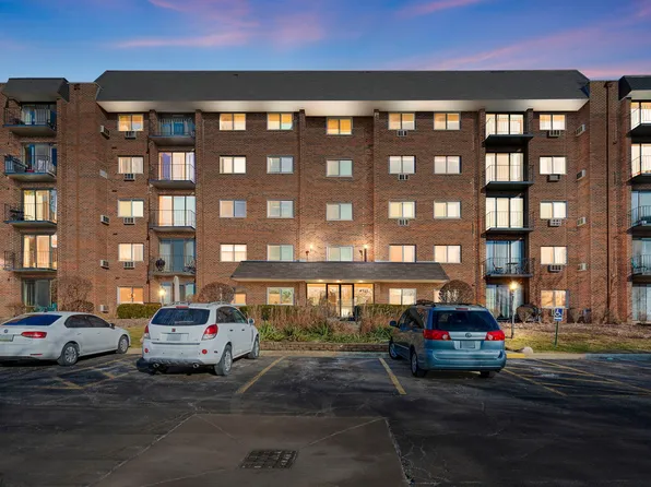 4711 Saint Joseph Creek Rd APT 5H, Lisle, IL 60532
