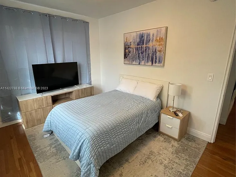 1188 Marseille Dr #4 — Photo 6