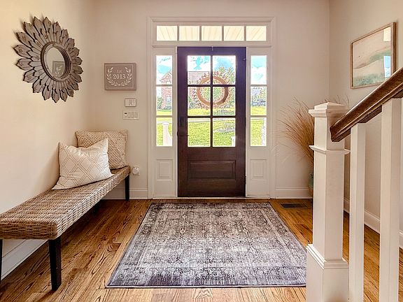 4th image of 1027 Nealcrest Cir