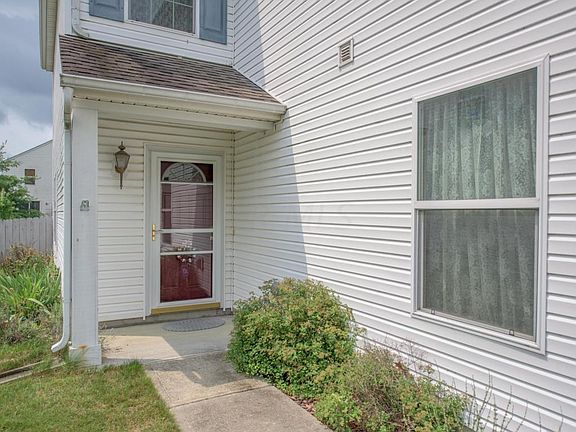 3rd image of 5829 Brinkwater Blvd