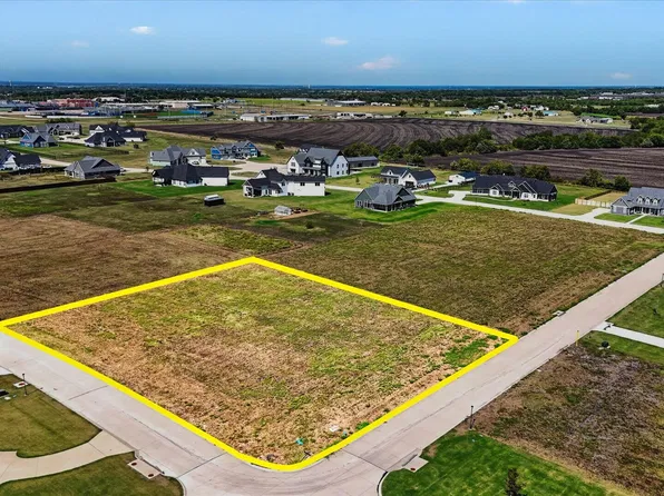 707 Freedom Ln, Nevada, TX 75173
