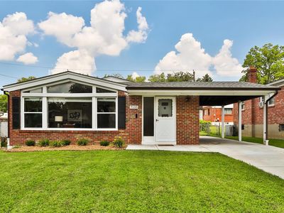 7135 Willow Tree Ln, Saint Louis, MO, 63130