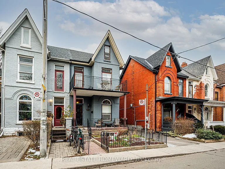 66 Mackenzie Cres #MAIN FL — Photo 3
