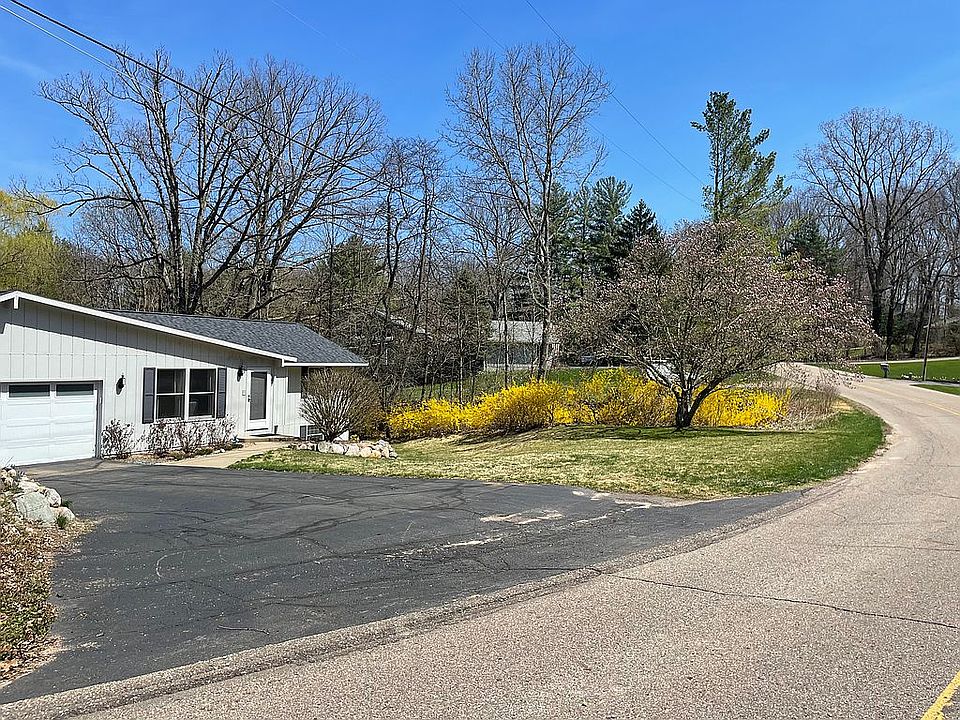 169 S Lake Doster Dr, Plainwell, MI 49080 Zillow
