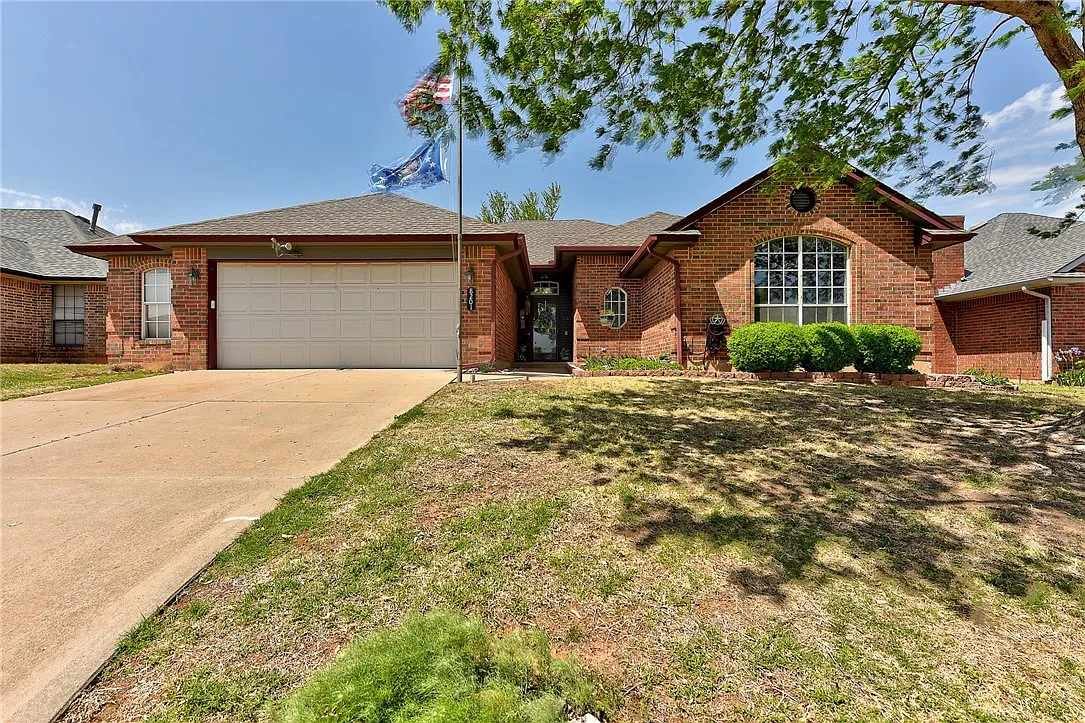 8201 Wood Duck Dr, Oklahoma City, OK 73132 | Zillow