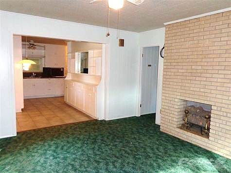 3rd image of 724 N 65th Ave