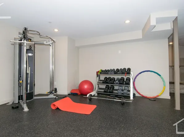 15 Greylock Rd APT 2, Allston, MA 02134