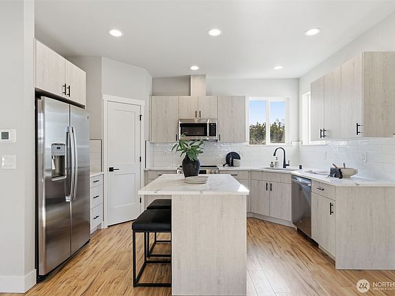 5th image of 6254 S Mason Avenue