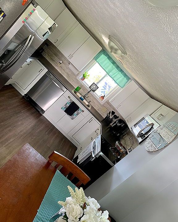 2nd image of 1109 2nd St