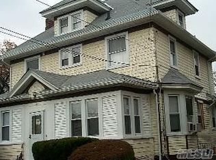 81 Cruikshank Ave, Hempstead, NY 11550