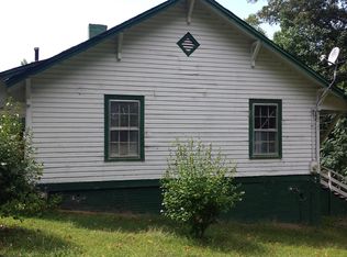 421 Poole St, Woodruff, SC 29388