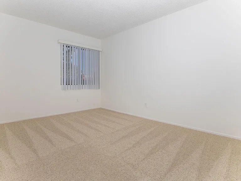 Maplewood Apartment Homes — Photo 35