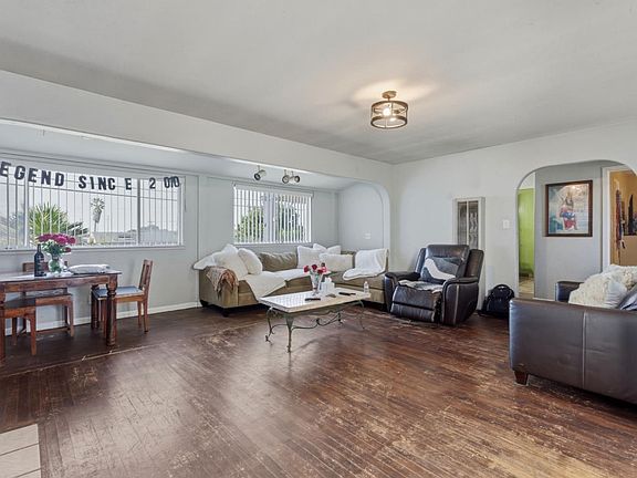 5th image of 1192 Elm Ave