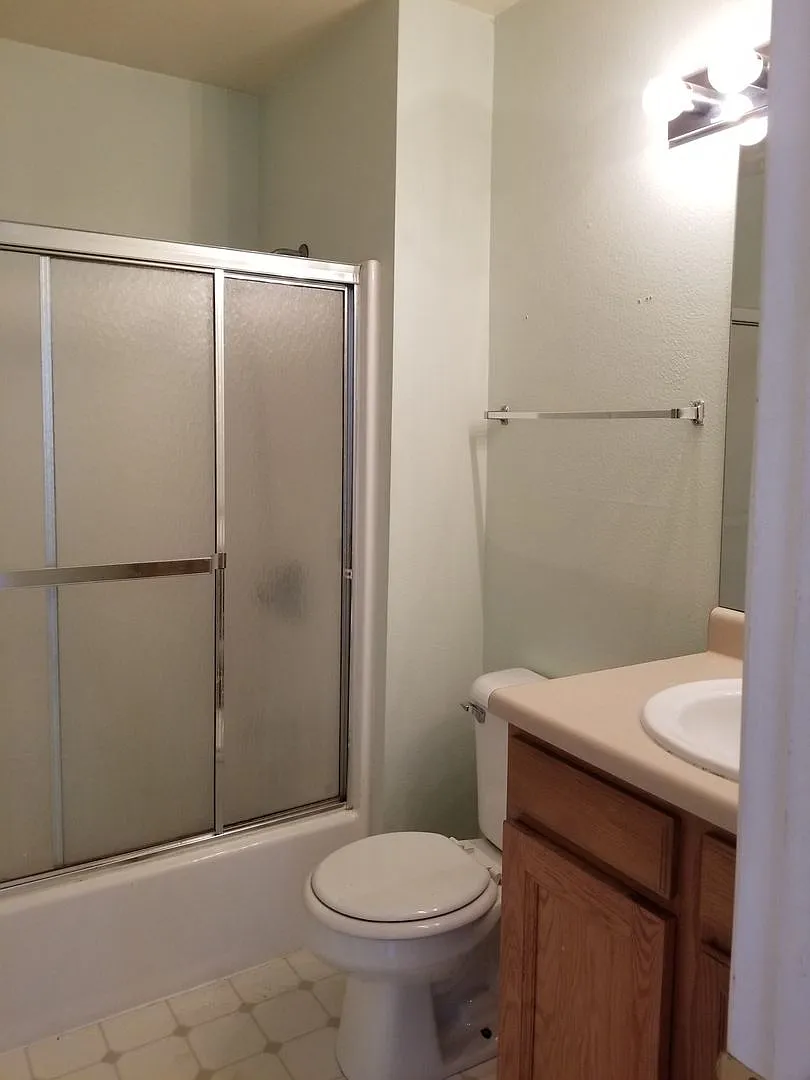 629 S Sherwood St — Photo 4