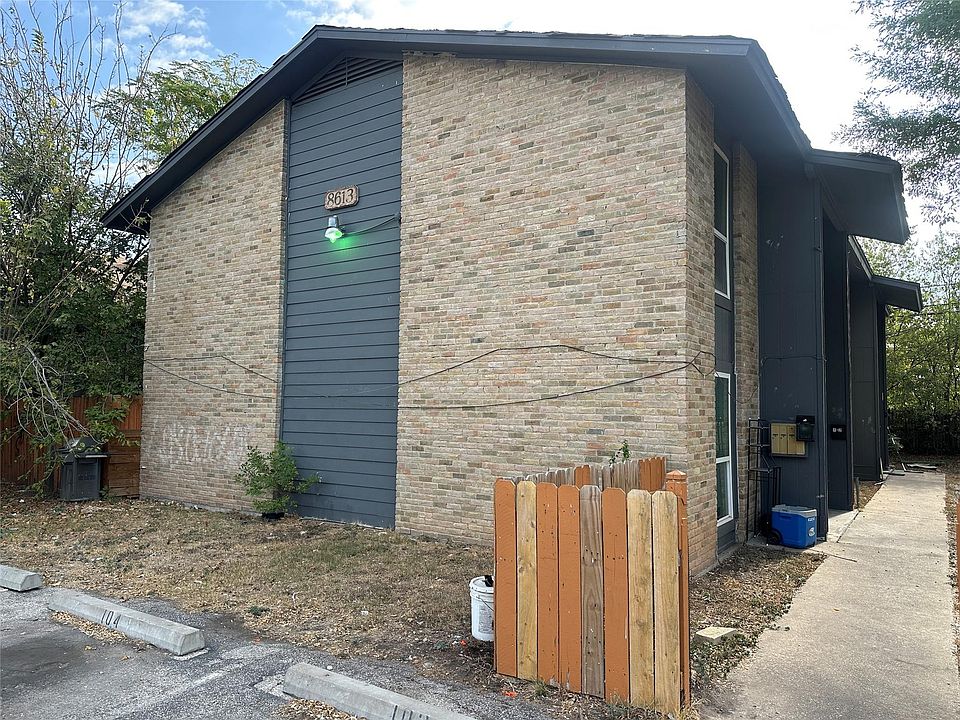 2nd image of 8613 Putnam Dr